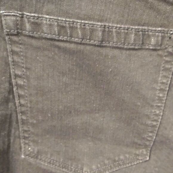 TORRID 5" High Rise  Black Shorts. SIZE 22 - Picture 9 of 16